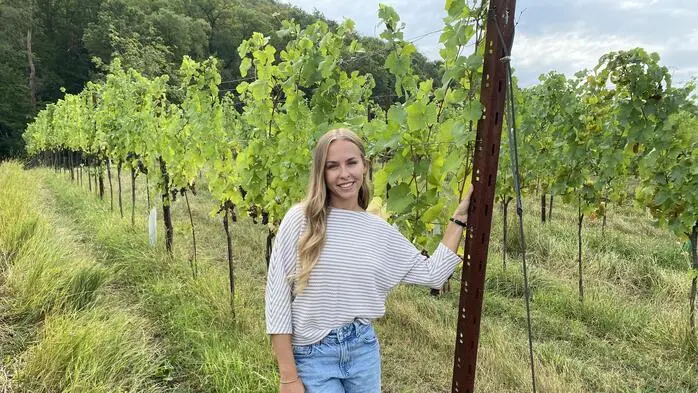 Die 21-jährige Isabelle Engel ist als Nachwuchssportlerin im Hürdenlauf erfolgreich. Ausgleich findet sie zu Hause in Tieschen