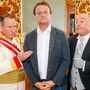 Trio: "Kaiser" Robert Palfrader, Kurier Hanno Settele und Seyffenstein (Rudi Roubinek).
