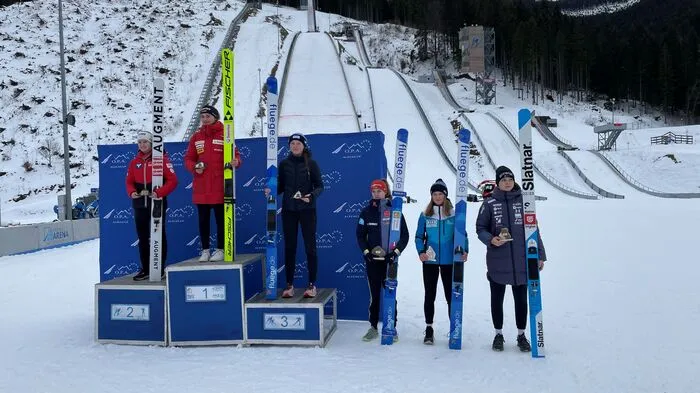 108 Skispringerinnen und Skispringer - 38 Frauen und 70 Männer - nahmen am Wochenende beim OPA Alpencup in der Eisenerzer Ramsau teil.