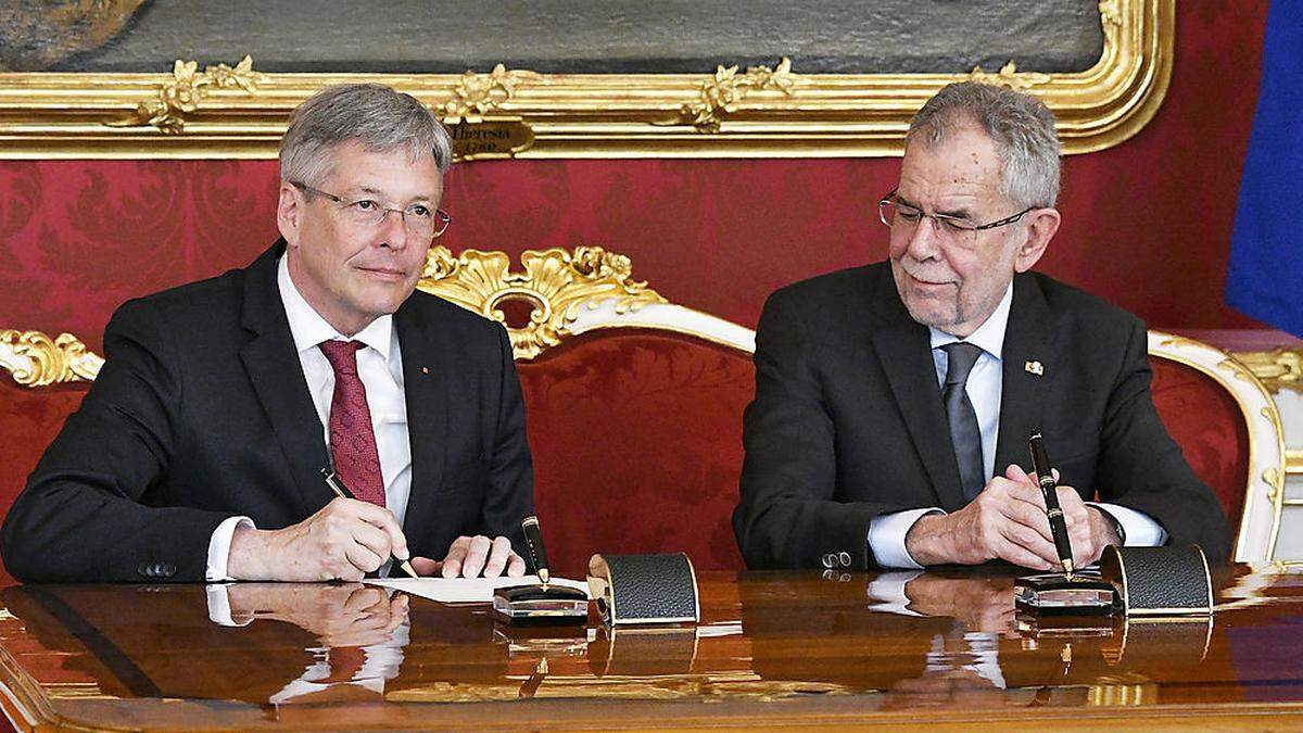 Kaiser und Van der Bellen in der Hofburg