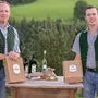 Jürgen Kröpfl (li.) und Daniel Muhr vom Steirer-Packerl