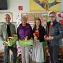 Manfred Kohlfürst (Obmann der steirischen Obstbauern), Schulleiterin Edith Bauer, Apfelprinzessin Helene Fattinger und Bürgermeister Helmut Linhart | Manfred Kohlfürst (Obmann der steirischen Obstbauern), Schulleiterin Edith Bauer, Apfelprinzessin Helene Fattinger und Bürgermeister Helmut Linhart