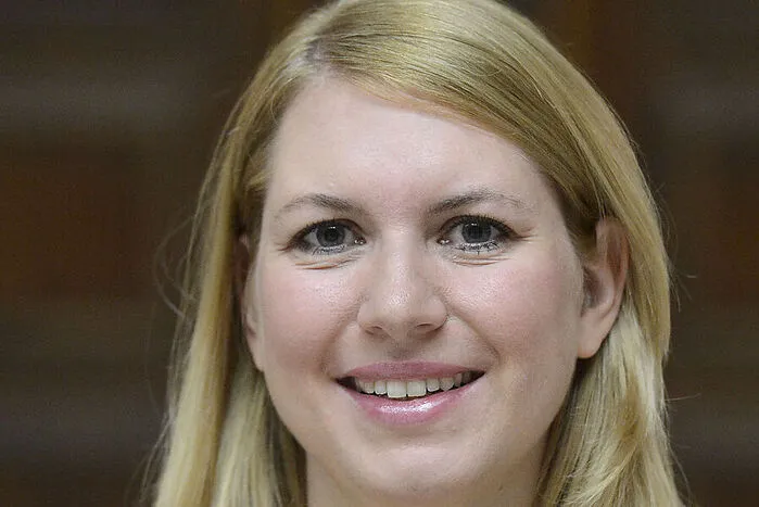 Top 8: Die ehemalige Nationalrätin Elisabeth Hakel stand am in der ZIB2 (ORF) für ein Interview zum Thema sexuelle Belästigung zur Verfügung. Die Liezenerin sprach von mehrfachen Belästigungen, vor allem in ihrem Heimatbezirk. Mehr dazu. 