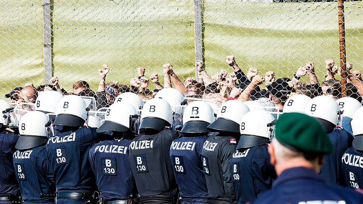 Im Juni 2018 wurde in Spielfeld ein Ansturm auf die Grenzanlage simuliert