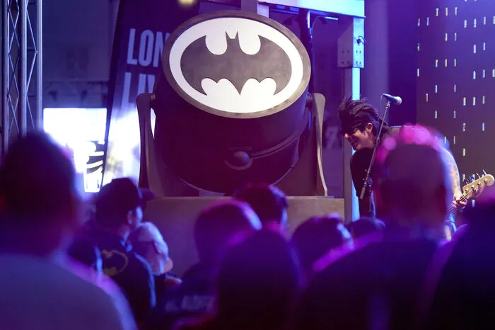 Viele Kinos nahmen alte Batman-Filme wieder in ihr Programm auf.