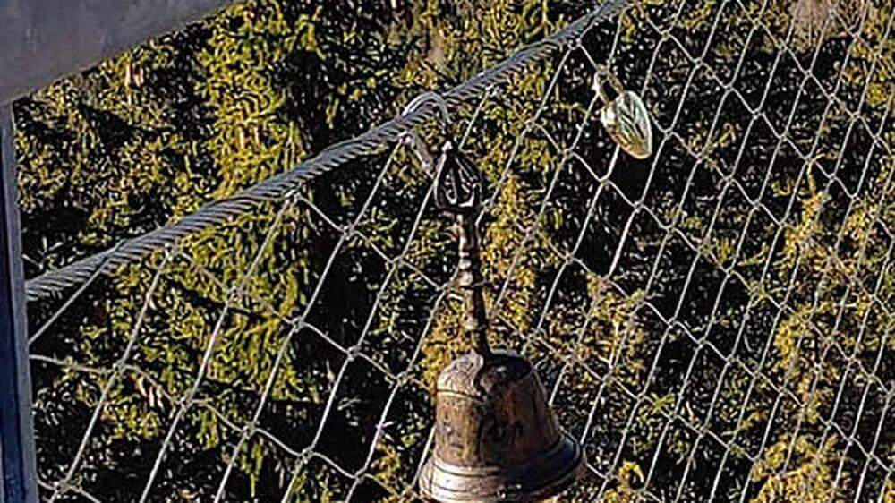 Verschwunden ist die tibetische Glocke von der Aussichtsplattform