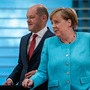 Olaf Scholz, Angela Merkel