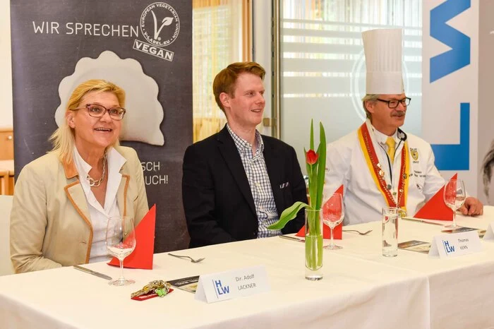 Madeleine Müller, Fachvorstand in der HLW Spittal, Thomas Kern, Executive Head Chef bei Mensen Österreich,  Günter Walder, Präsident des Klubs der Köche. 