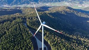 Der Windpark Stanglalm auf den Fischbacher Alpen bietet am Samstag zwei Führungen an, um 11 und um 14 Uhr