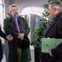 90 Minuten für eine "Schussfahrt in den Tod": Die Rosenheim-Cops Hansen (Igor Jeftic), Stadler (Dieter Fischer) und Hofer (Joseph Hannesschläger)