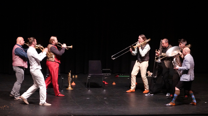 Hochstimmung herrschte beim Konzert "Gold" von Mnozil Brass im Kunsthaus Weiz.