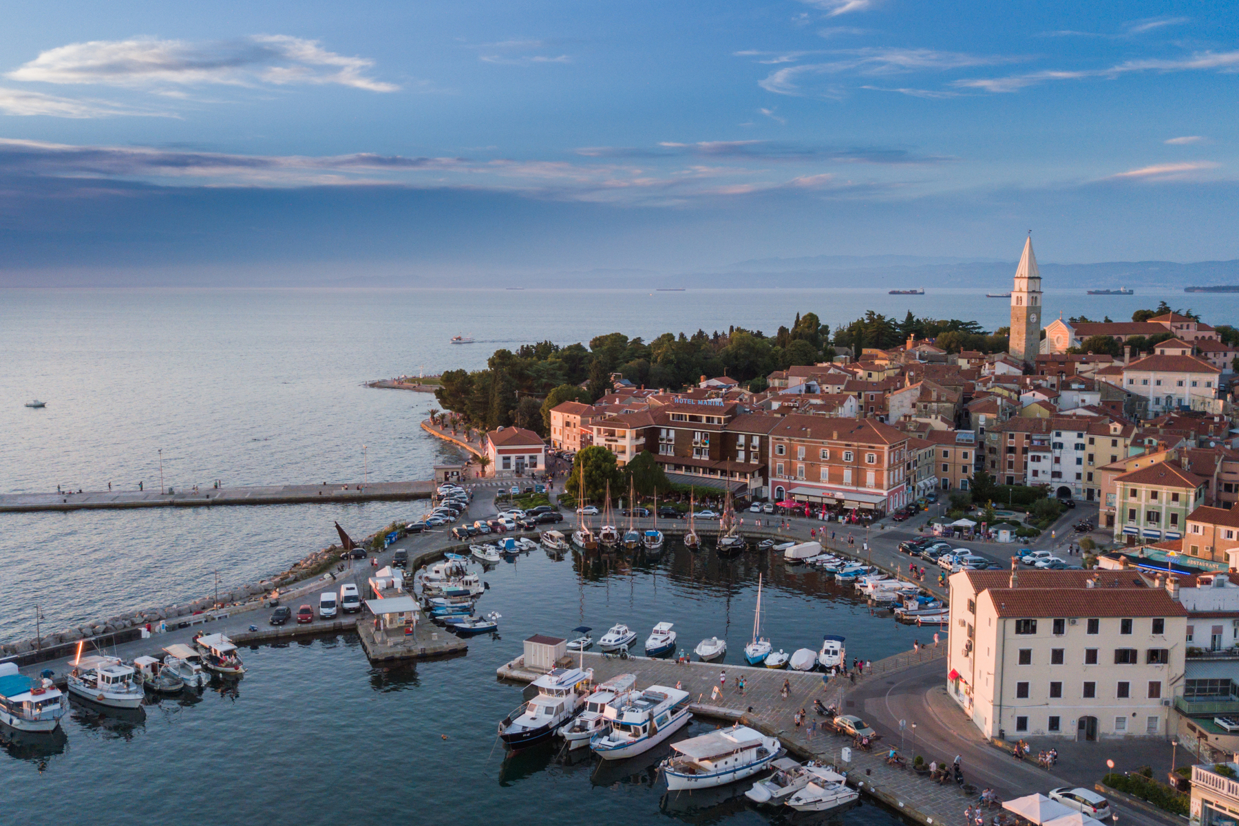 Izola: 7 Gründe, warum Sie dieses Jahr Ihren Sommerurlaub in Izola verbringen sollten – und nicht in der Toskana