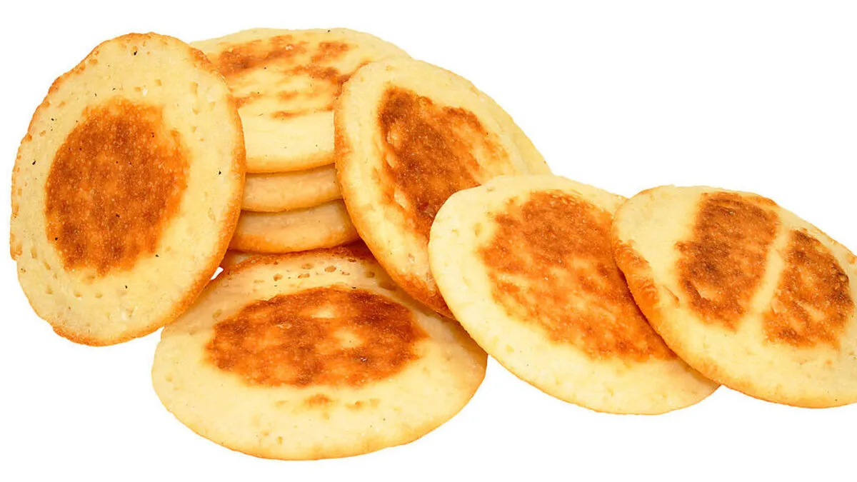 Kleine Teigtaschen - hier aus Buchweizen und Weizenmehl: Blinis