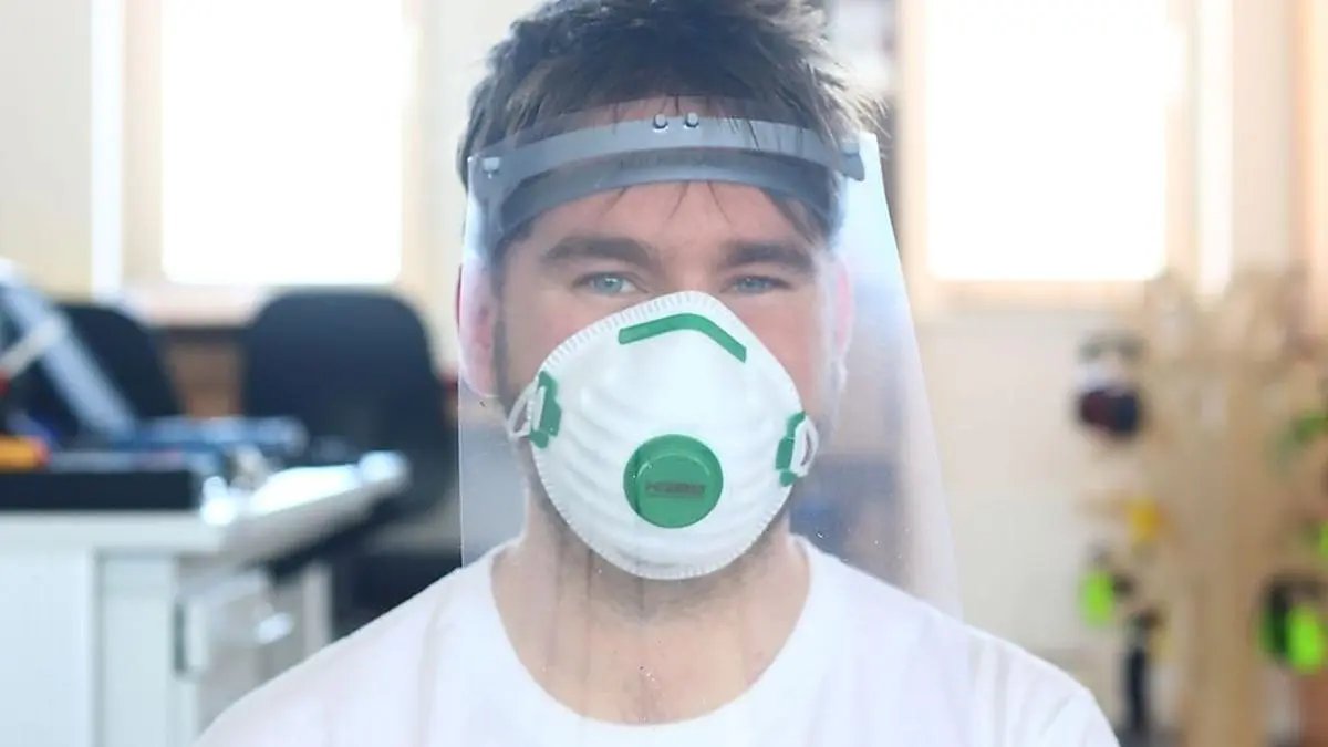 Derzeit werden rund 300 Schilde pro Tag produziert