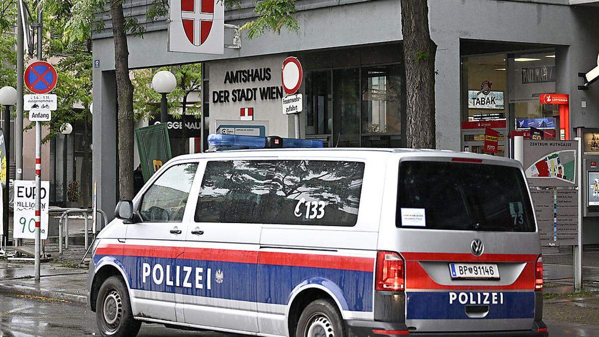 Mehr Polizeiaufkommen und Schutz für Nationalspieler