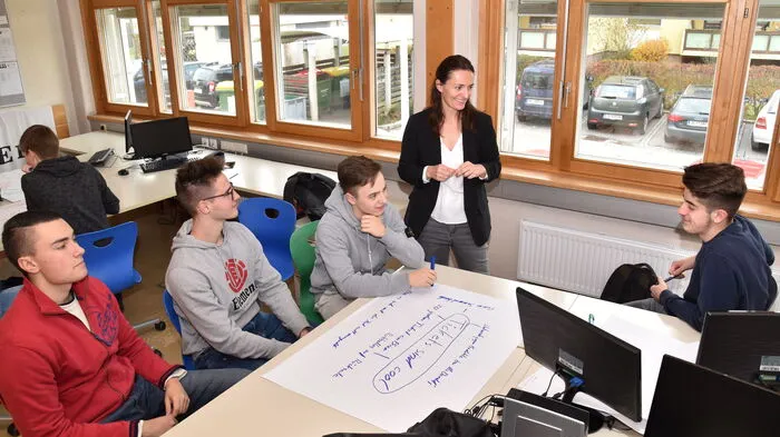 Wie kaufen wir im Jahr 2040 Mobilität? Mit dieser Frage beschäftigten sich am Mittwoch Schüler der Hak Leibnitz.