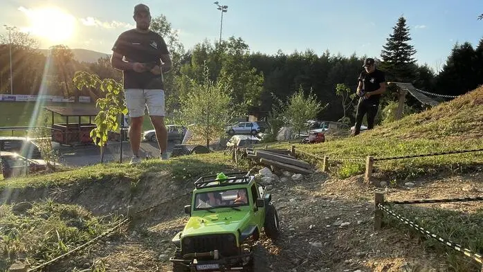 Auf einer Fläche von rund 800 Quadratmetern hat der Verein oberhalb des Fußballplatzes einen Parcours für sogenannte „Crawler“ und „Scaler“ gebaut