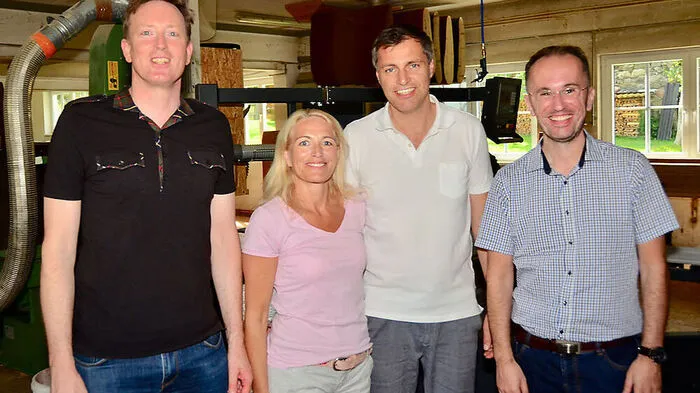 Bürgermeister Christian Müller, Anne und Rainer Holz, KWF-Vertreter Adnan Alijagic