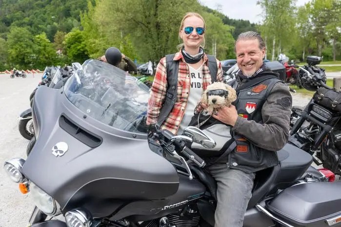 Die Tour endete beim Arneitz Village am Faaker See. Dort war für Speis und Trank bei Live-Musik gesorgt. 