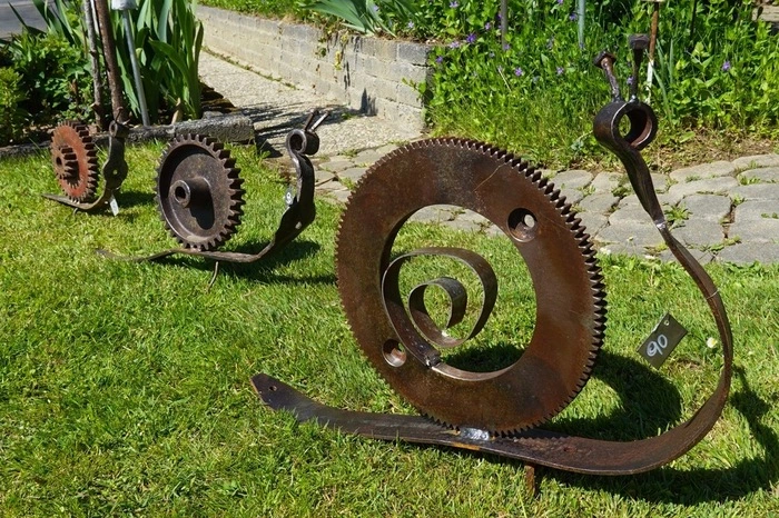 Dazu kommen Werke des Metallkünstlers Gerhard Kulmer aus Mitterdorf an der Raab.