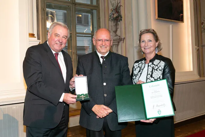 2018 wurde Heran mit dem Goldenen Ehrenzeichen des Landes Steiermark ausgezeichnet.