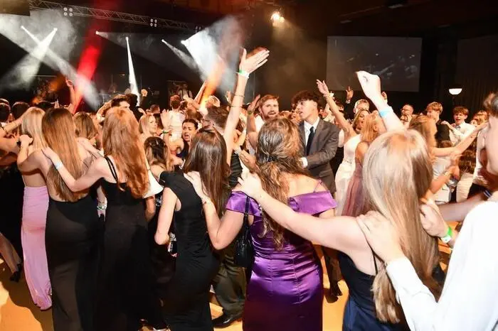 Klicken Sie sich durch die weiteren Bilder von der rauschenden Ballnacht in Murau