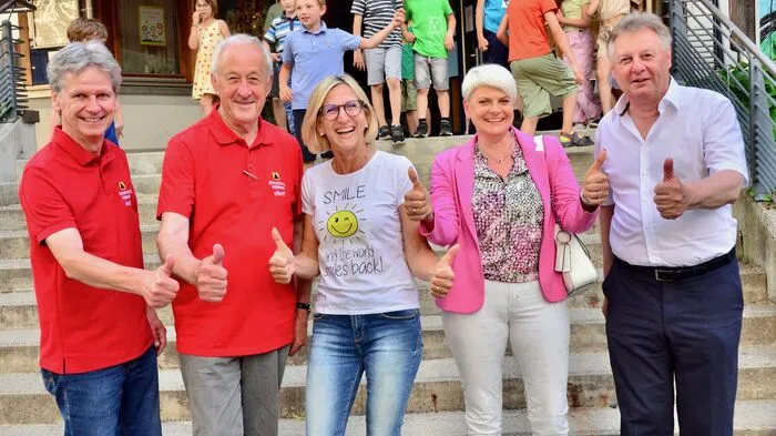Wie stolz die Hermagorer auf ihre Schüler sind, zeigte sich beim abendlichen Empfang der Sieger. Er geriet zu einem kleinen Volksfest.