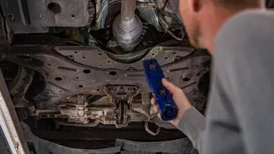 Der Wagen soll verkauft worden sein, ohne im Vorfeld über schwere Mängel zu informieren (Sujet)