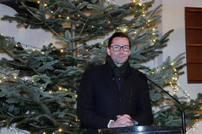 Linhardt, Leitgeb und Edelschrotts Bürgermeister Georg Preßler (Bild) richteten eindrucksvolle Worte an die Feuerwehrjugend. 