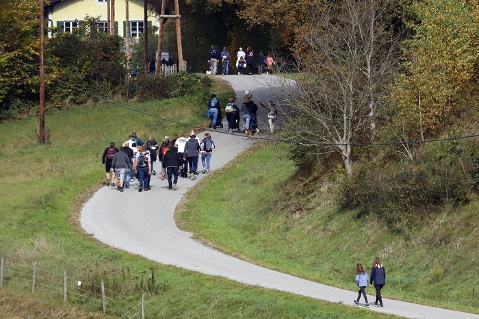 zur 9,5 Kilometer langen Weinbergtour...
