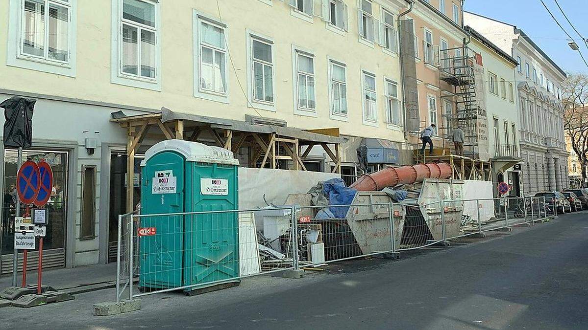 Ein Oststeirer ist nach einem Unfall auf dieser Baustelle in der Girardigasse verstorben