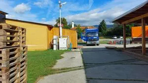 Die Aufbauarbeiten laufen auf Hochtouren