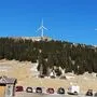Den Windpark Handalm in der Steiermark mit 13 Windrädern sieht man von der Weinebene aus. Der Windpark Bärofen ist rund zehn Kilometer entfernt auf der Kärntner Seite der Koralpe geplant  