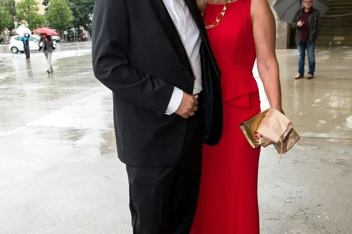 Für Anna Netrebko und Co. angereist: Siemens-Österreich-Chef Wolfgang Hesoun mit Ehefrau Brigitte