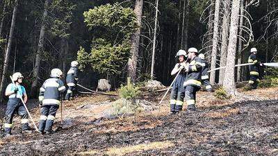 70 Kameraden standen am Dienstag in Nassing im Einsatz 