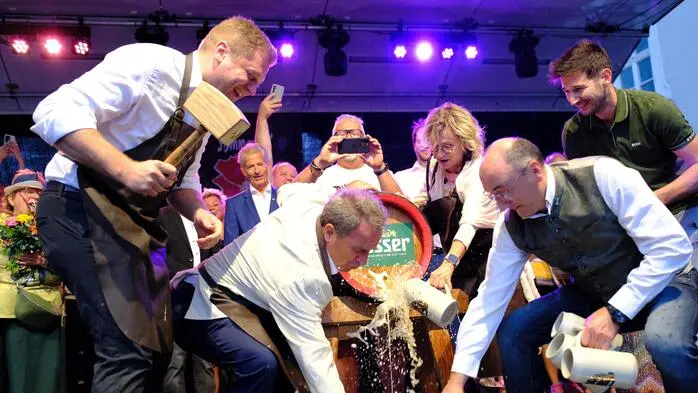 Bieranstich beim Lienzer Sommerfest