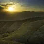 Ex oriente lux –aus dem Osten das Licht. Über den Hügeln von Galiläa, wo Jesus lebte und wirkte, geht die Sonne auf