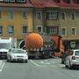 Greifenburg: Schwerverkehr quält sich durch das enge Ortszentrum