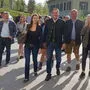 Da war die FPÖ-Welt noch in Ordnung: Keine drei Wochen ist dieses Bild alt, das Wolfgang Zanger mit Heinz Christian und Philippa Strache (2. v. r.) sowie Harald Vilimsky bei einem Besuch in Großlobming zeigt