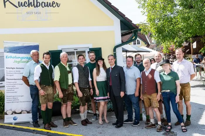 Wie beispielsweise die Landtagsabgeordneten Wolfgang Dolesch und Lukas Schnitzer, Prälat Rupert Kroisleitner sowie unter den vielen Ehrengästen auch die Bürgermeister der Jogllandregion