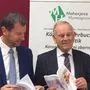 Hren (links) und Anderwald bei der Präsentation des Jahrbuches
