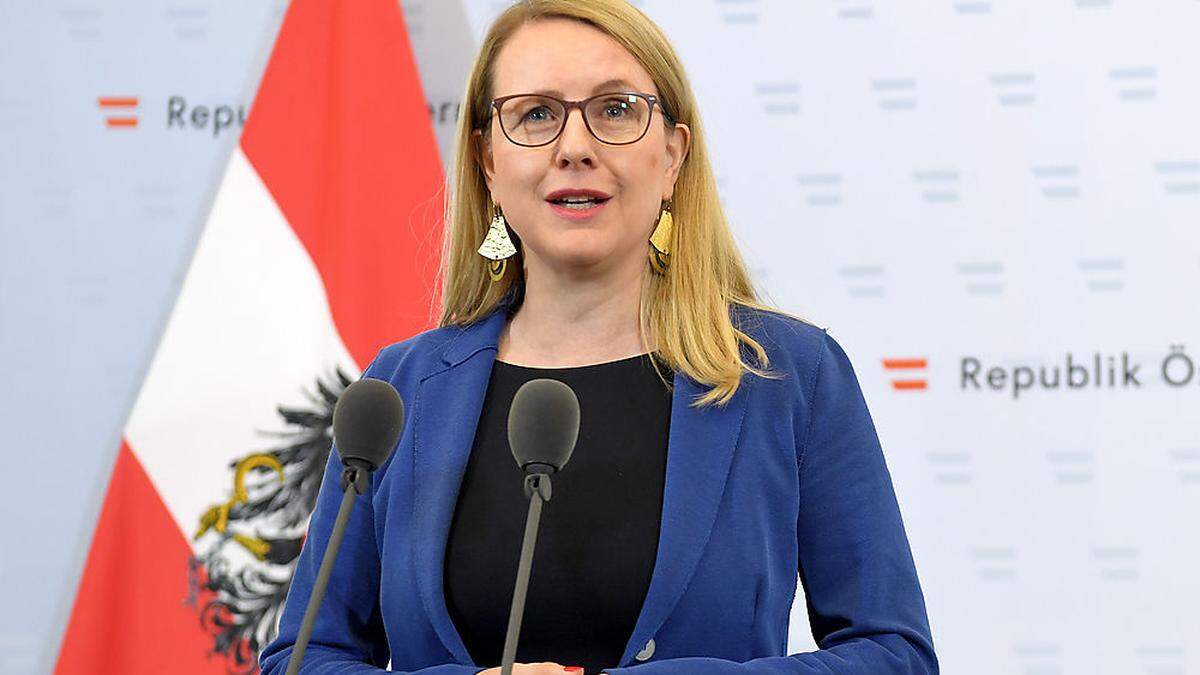 Wirtschaftsministerin Margarethe Schramböck