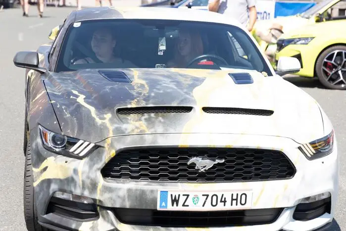 Zahlreiche Fahrzeuge aus der Region und darüber hinaus wurden präsentiert – vom liebevoll umgebauten Klassiker bis zum modernen Showcar. 