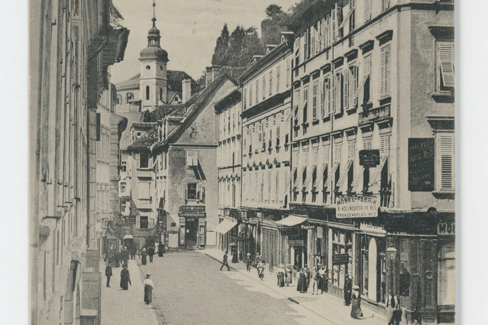 Auch der Blick auf die Stiegenkirche von der Hofgasse aus wurde früher als Postkartenmotiv verwendet