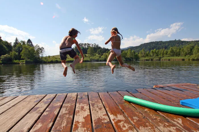 Der Zmulner See – auch Moosebauer Teich oder Sygergut See genannt – ist eine lauschige Badeoase in der Gemeinde Liebenfels, angrenzend an St. Peter am Bichl. Das Becken des öffentlich zugänglichen Privatsees entstand durch Toteismasse aus dem Ast eines Gletschers, der sich im Glantal in westlicher Richtung zurückzog. Der See liegt in einem Landschaftsschutzgebiet und lädt auch zum Fischen ein.