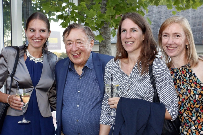 Auch "Frauenschwarm" Baumeister Richard Lugner zeigte sich begeistert.