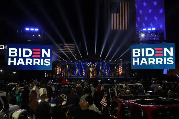Biden versprach, ein Präsident zu sein, der das Land einen und nicht spalten werde. Als ein Ziel nannte er, dass die USA in der Welt wieder respektiert werden.