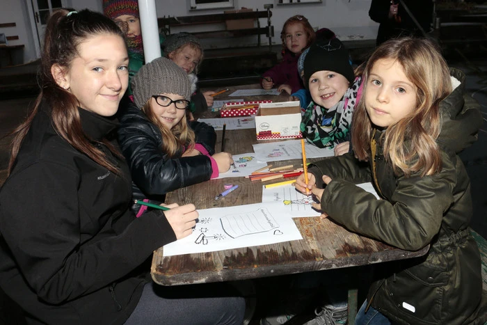 Für die Kinder gab es die Möglichkeit, Zeichnungen und Briefe an das Christkind zu senden.