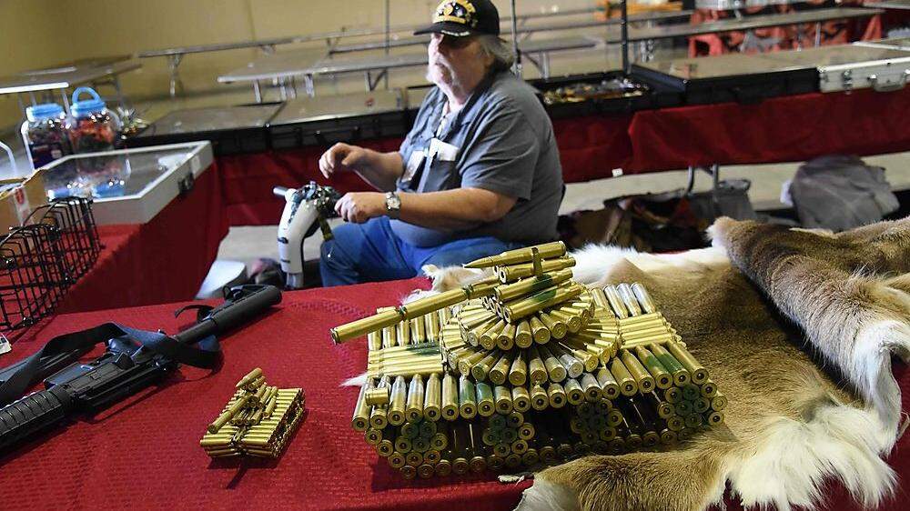 Auf der South Florida Gun Show bieten rund 140 Verkäufer Waffen feil