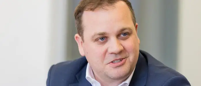Vizebürgermeister Patrick Jonke (FSP) will, dass Stadträtin Sandra Wassermann (FPÖ) Vorwürfe gegen sein Lokal zurücknimmt